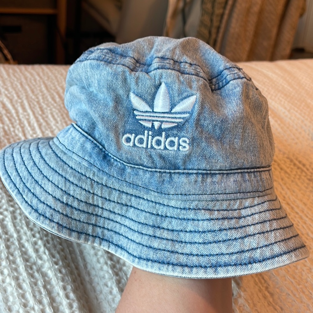 Adidas Originals Acid Washed Denim bucket hat✨